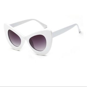 Beautiful glossy white Eleanor ShuMark cat eye sunglasses.NWT